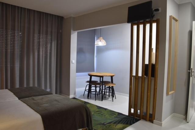 Bus Station Suites & Studios Coimbra Ngoại thất bức ảnh